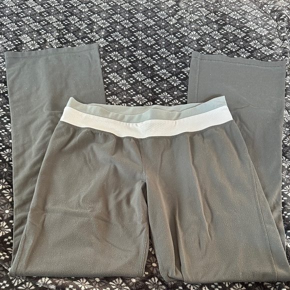 Patagonia Flare Leggings - Picture 1 of 6